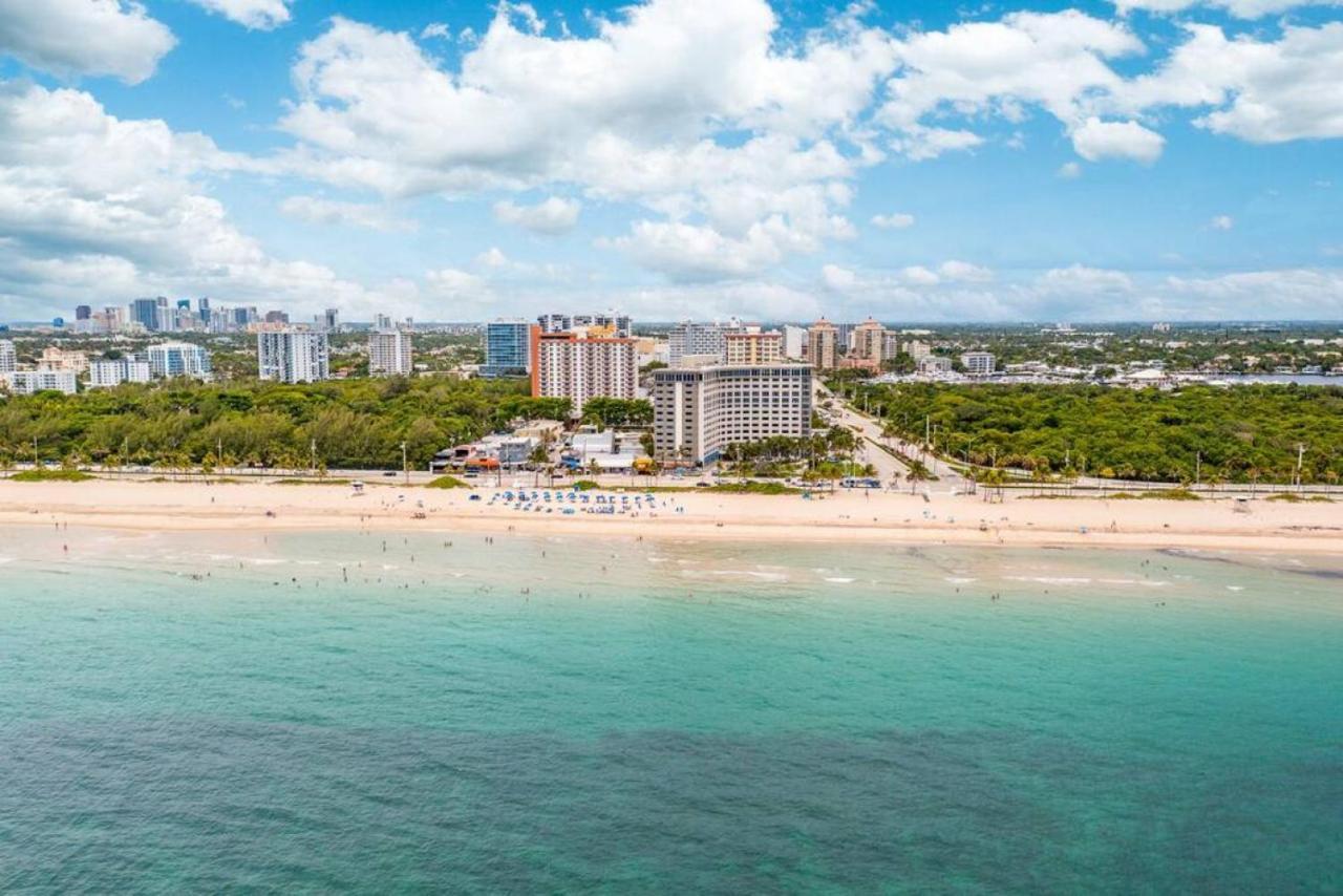 The Purple Pelican Beachfront With Ocean Balcony Unit 2 Fort Lauderdale Exteriör bild