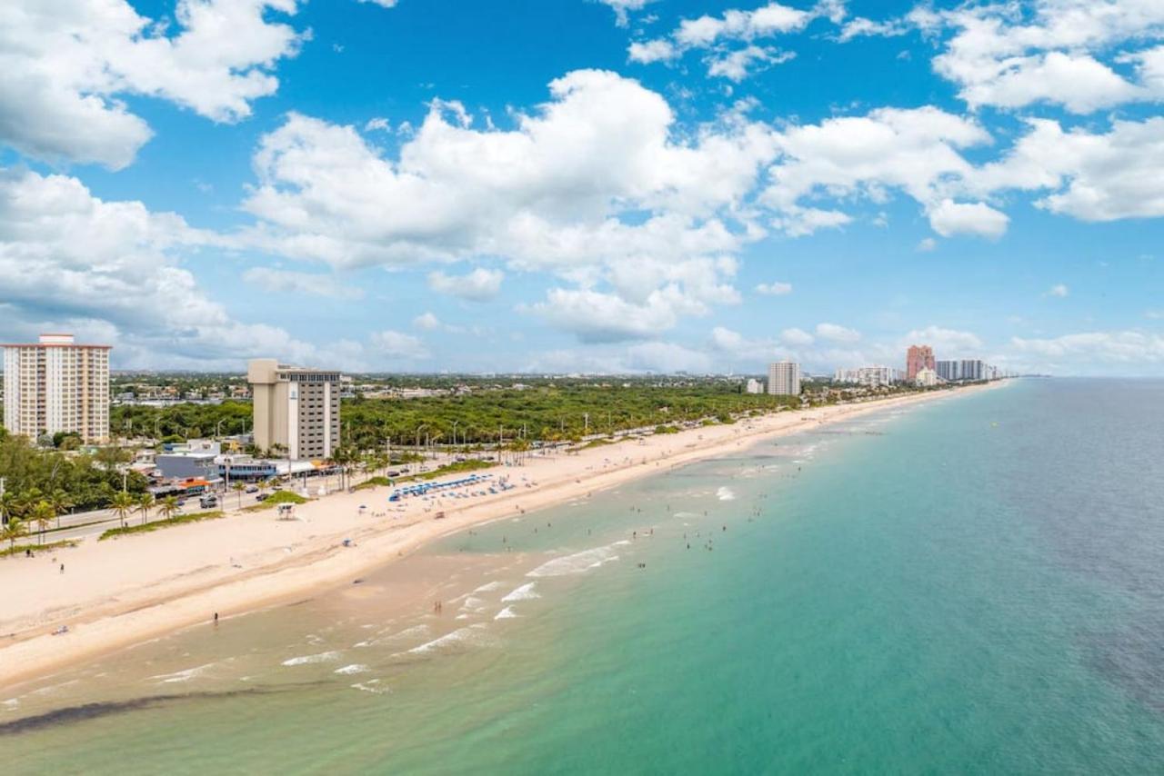 The Purple Pelican Beachfront With Ocean Balcony Unit 2 Fort Lauderdale Exteriör bild