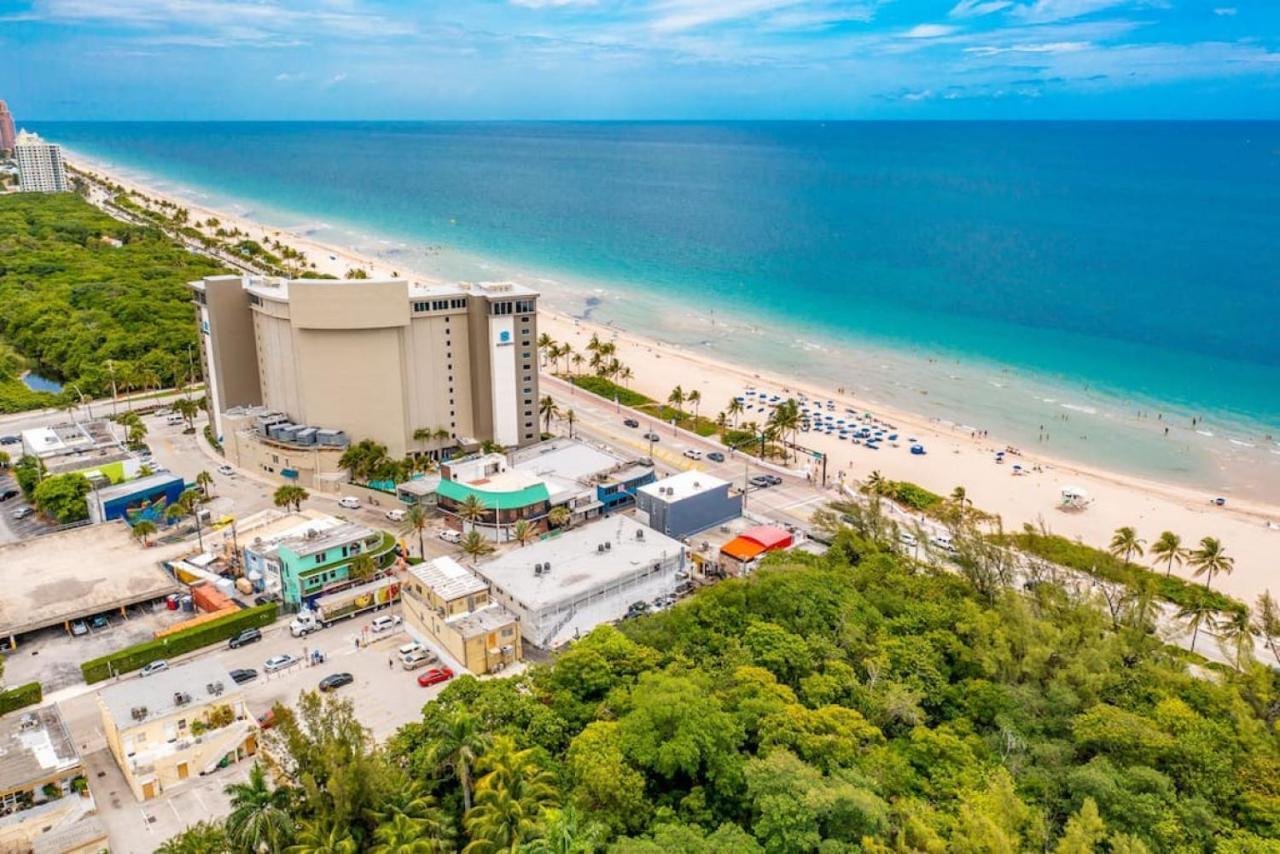 The Purple Pelican Beachfront With Ocean Balcony Unit 2 Fort Lauderdale Exteriör bild
